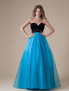 Falda de baile azul de organza sin tirantes y con escote de corazón estilo de vestido de baile hasta el suelo