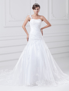 White A-line One-Shoulder Beading Tulle Wedding Dress For Bride