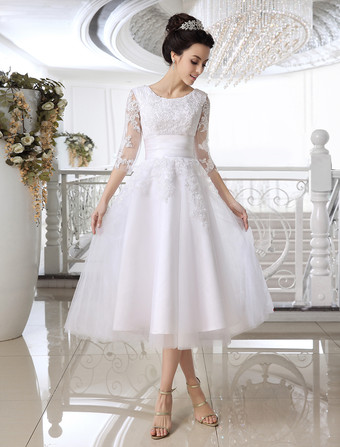 Günstiges Brautkleid 2023 aus Netz mit Rundkragen in Weiß