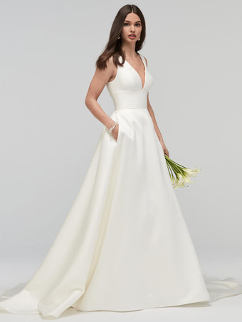 Ivory A-Line Plus Size Wedding Dresses With Train Sleeveless Pockets V-Neckline Backless Satin Fabric Bridal Gowns Free Customization