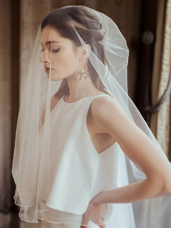 Hochzeitsschleier  zweistöckig  mit Tüll und Rand versehen  klassischer Brautschleier